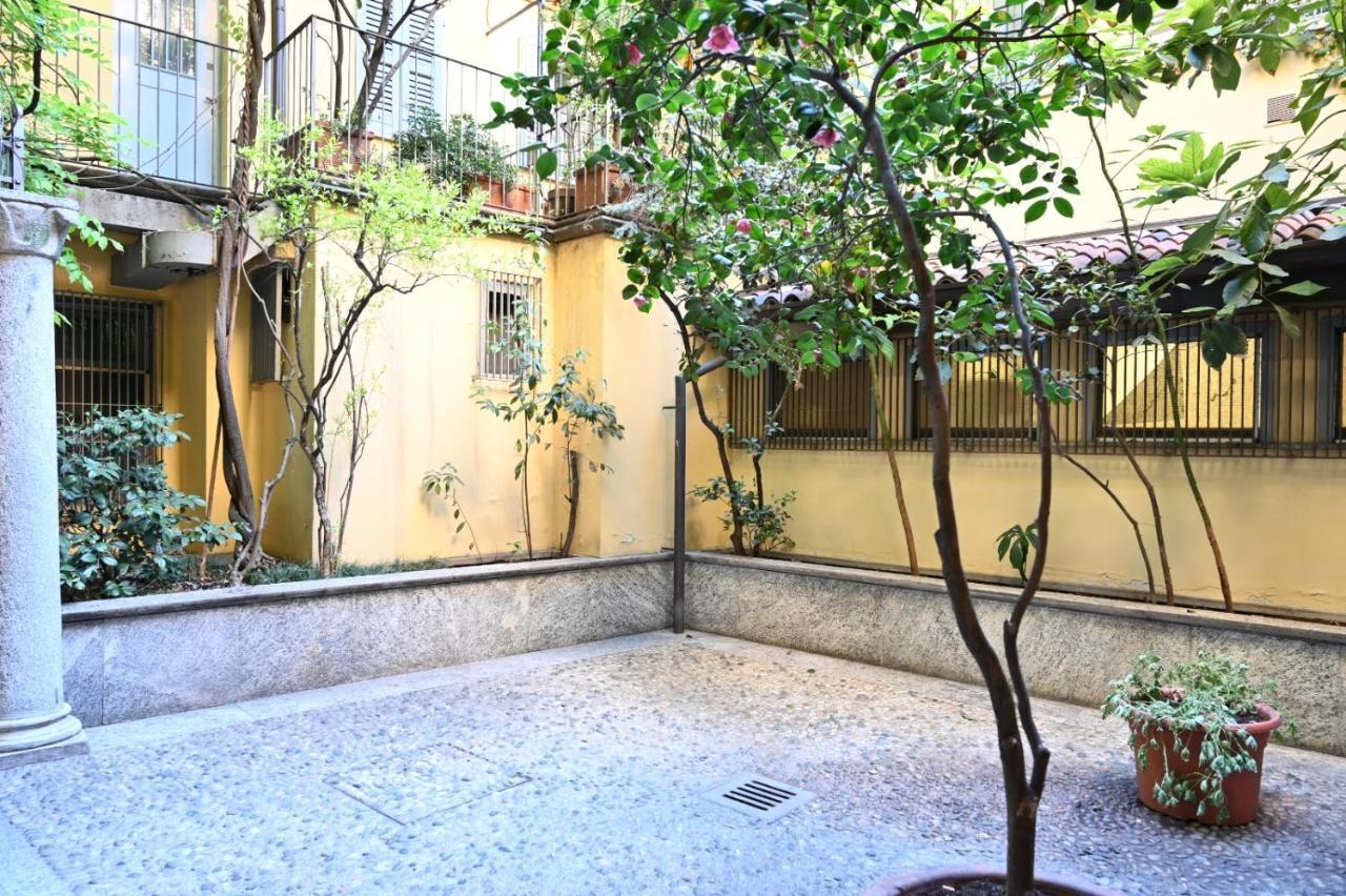 Appartamento Le Guglie In Piazza Castello - Centro Storico ميلان المظهر الخارجي الصورة